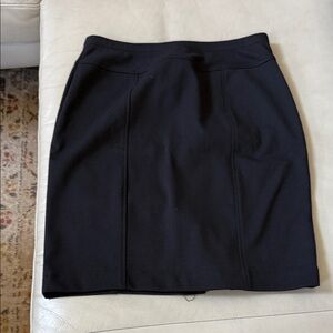 Ellen Tracy Elegant Black Pencil Skirt